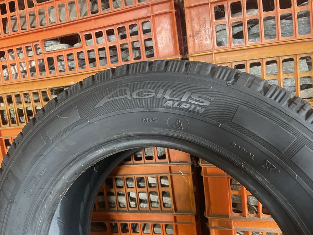 215/65/16C MICHELIN 2-бр