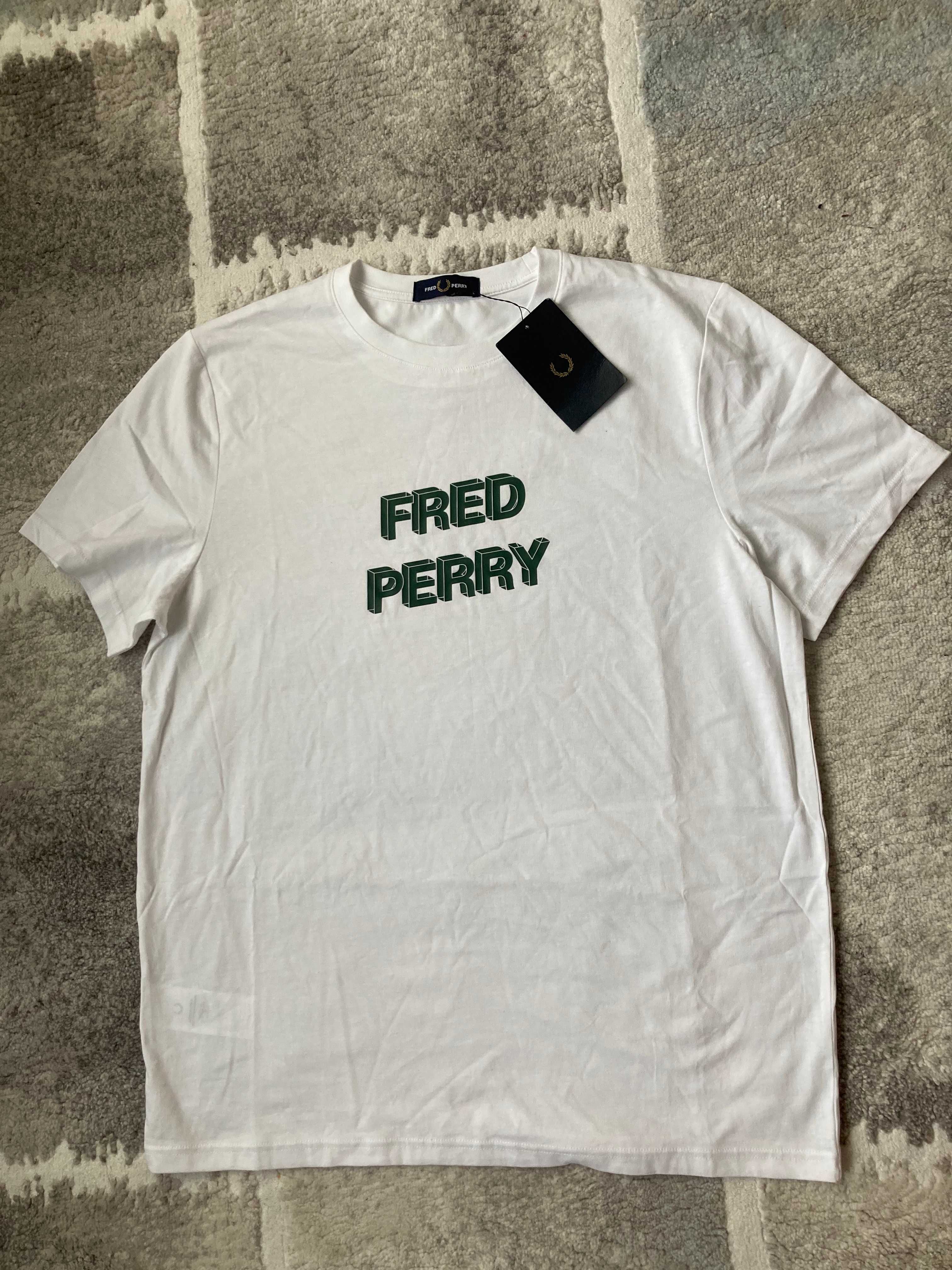 Tricou Fred Perry logo graphic t-shirt in white - L