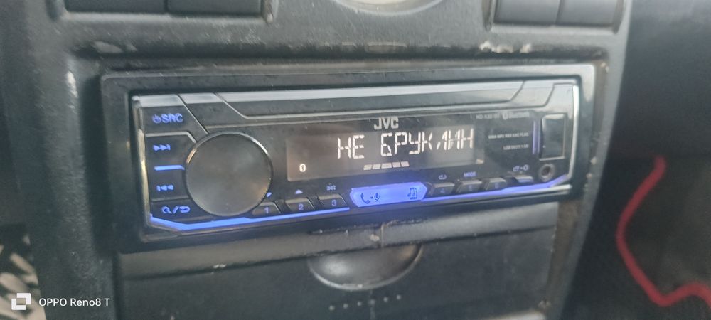 Продам магнитолу jvc