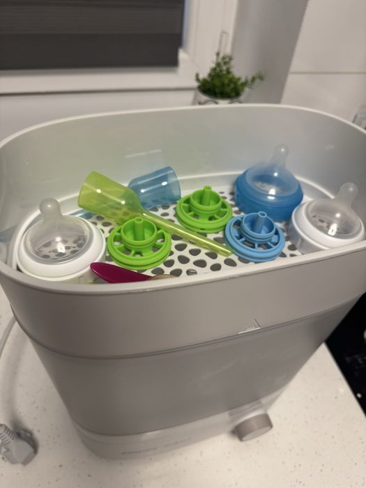 Sterilizator Philips Avent cu uscator