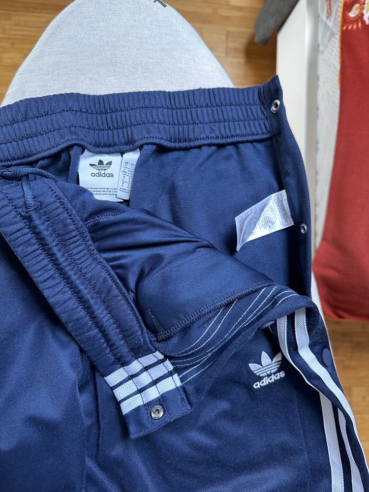 Pantaloni sport Adidas originals