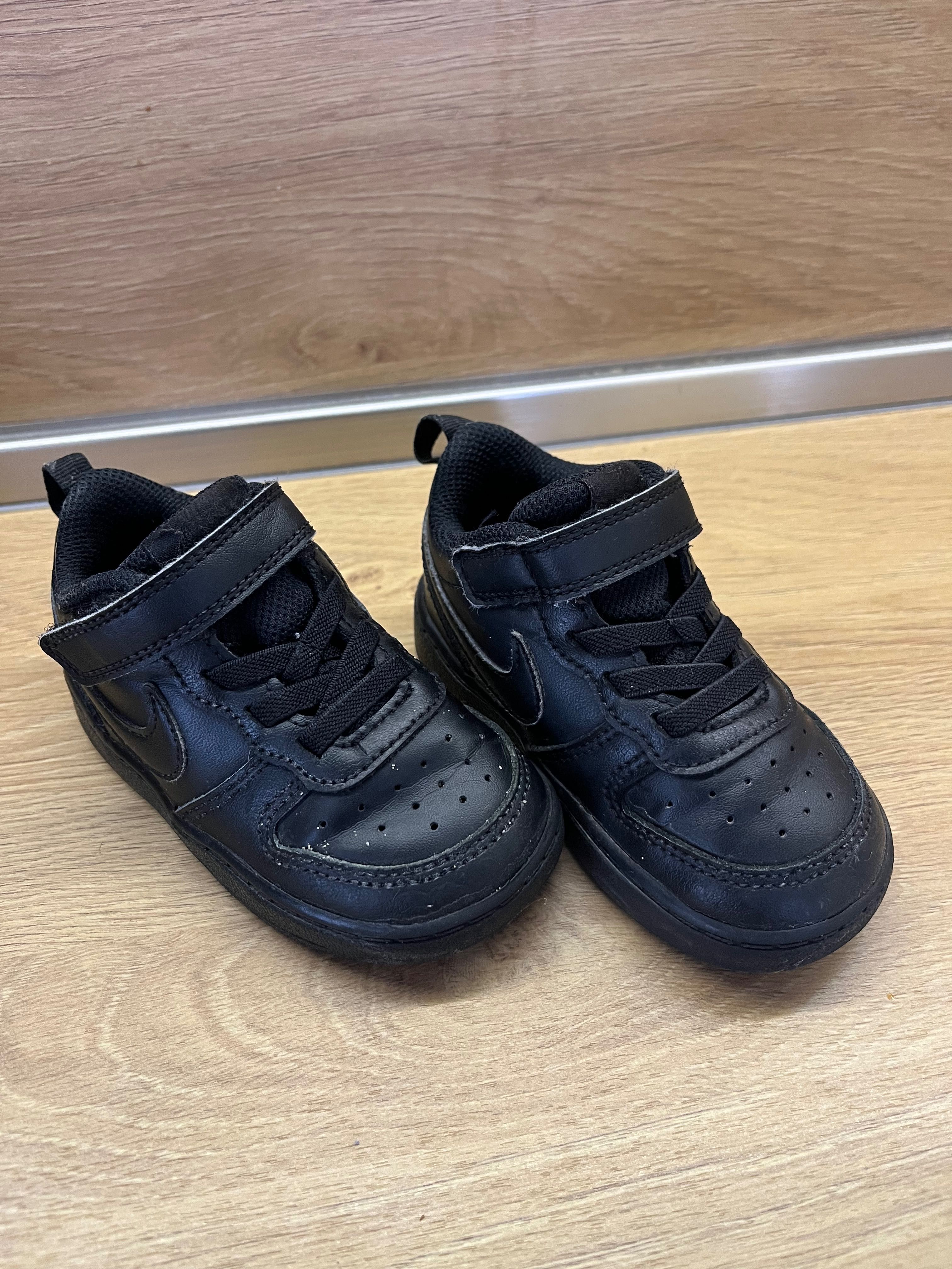 Детски Черни маратонки Nike