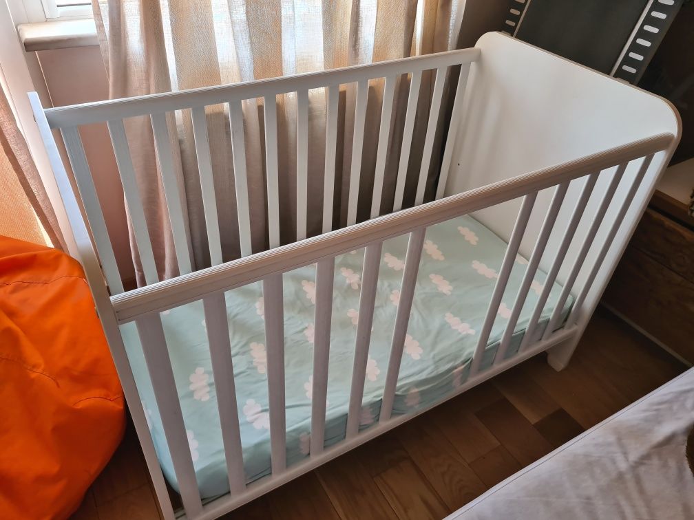 Продавам детско легло тип кошара