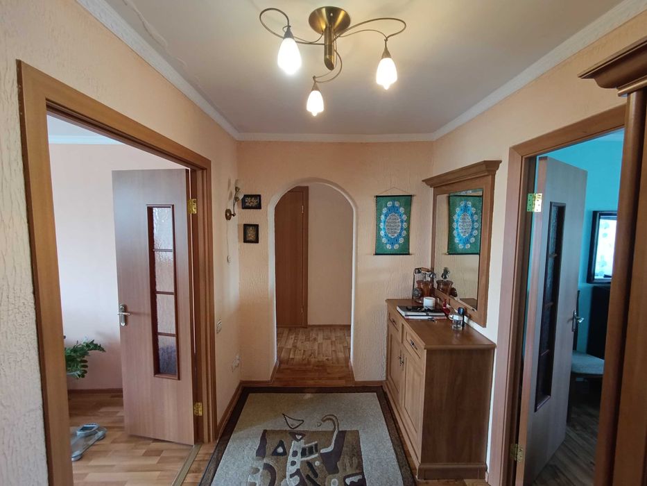 $ продам презентабельную 3-х комнатную квартиру в Сортировке