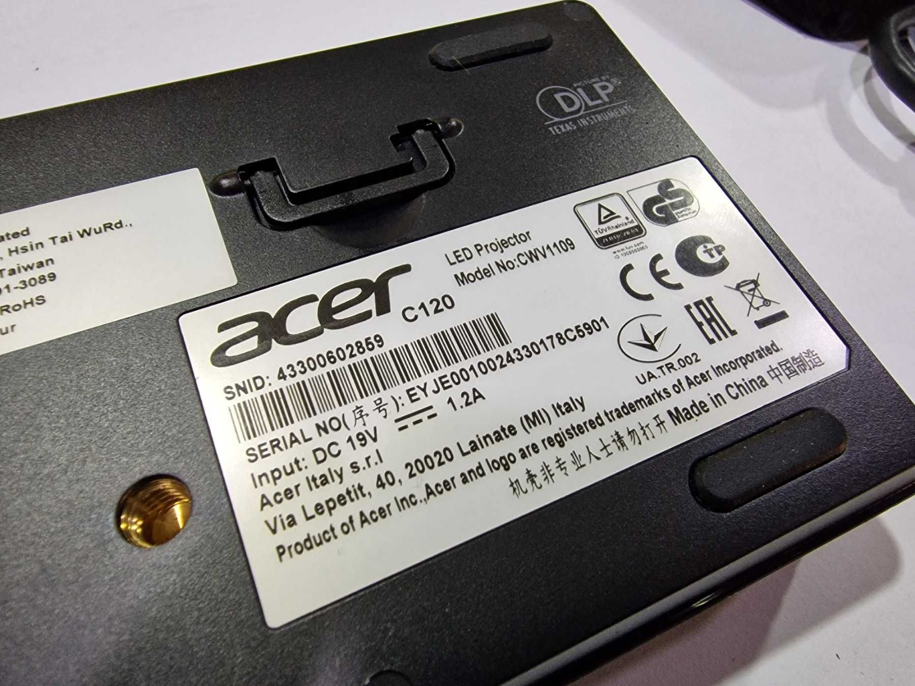 Джобен проектор Acer C120