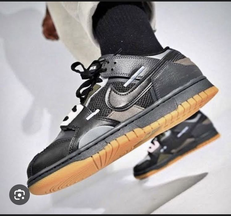 Nike dunk low scrap black gum