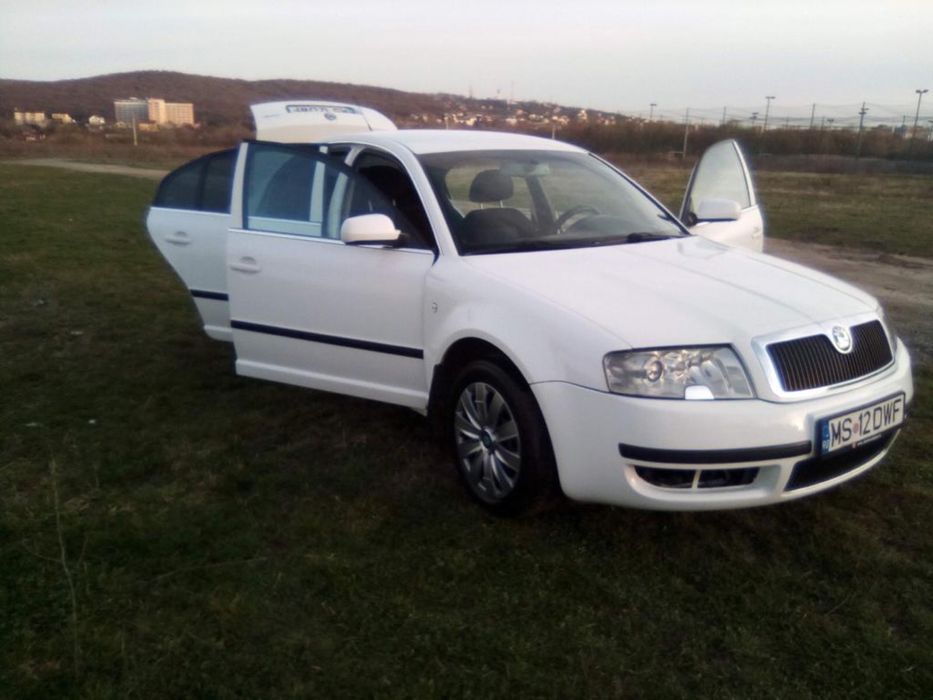 Vind skoda superb .