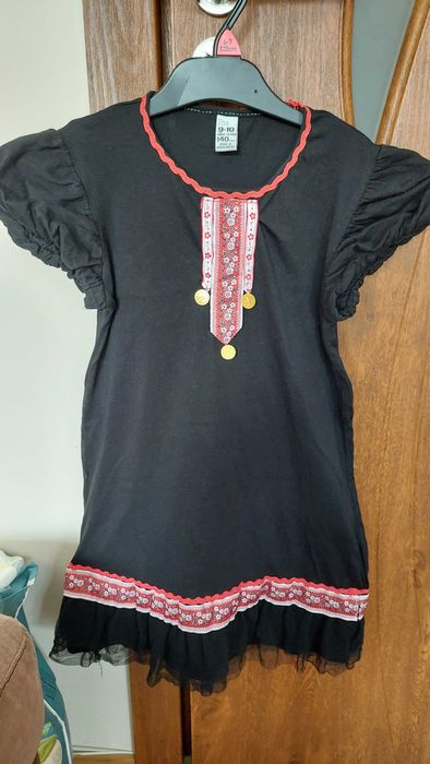 Детски дрехи с народни мотиви