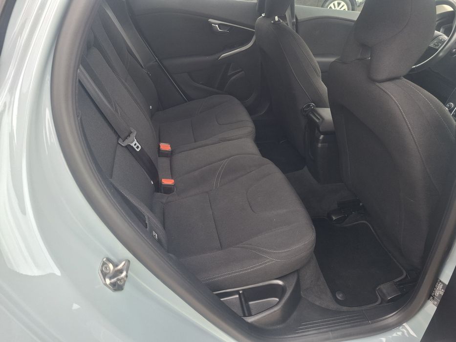 Volvo V40 2.0D 122CP Kinetic