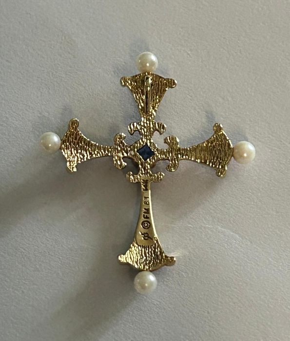 Cruciuliță Faberge din aur de 14K