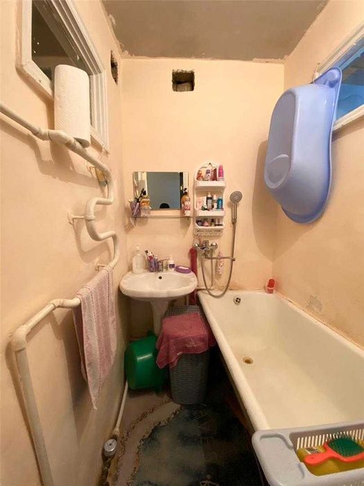 *Продам 2 комн квартиру 13 мкр-н. Помощь в ипотеке. ТОРГ