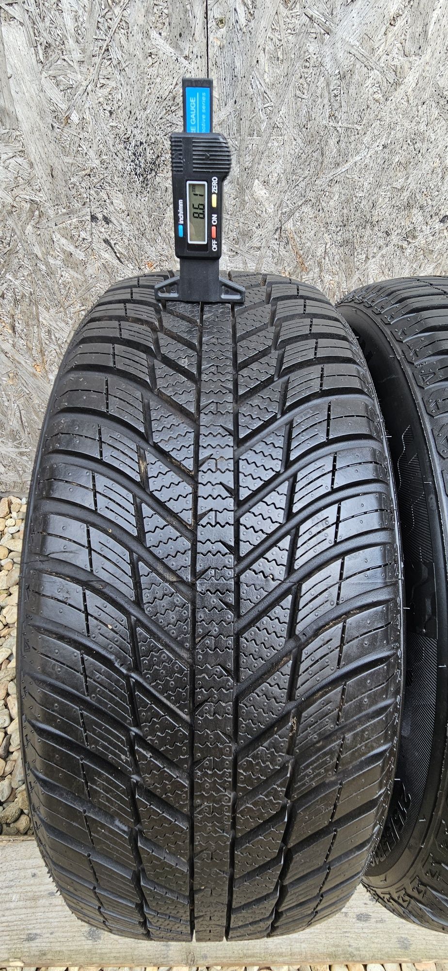 Anvelope Nexen Nblue 4 Season All Weather 215/55 R16 97V M+S