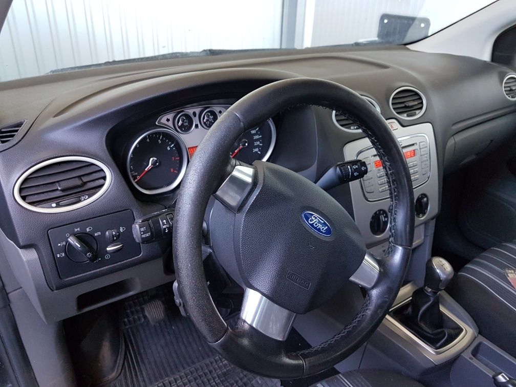 Ford Focus 2 face lift 1,6 101 cp
Euro 4
CL