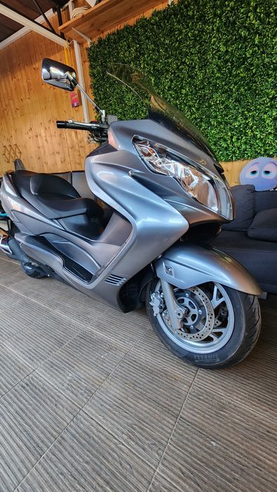 Suzuki Burgman 400