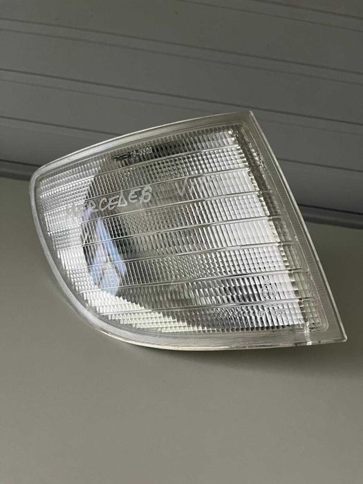 Semnalizator fata dreapta mercedes vito w638 1996 2003 nou