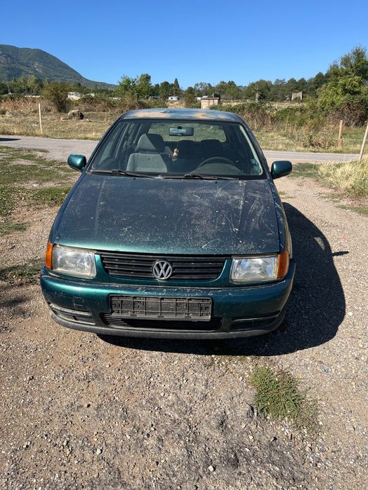 Поло 1.6 На части