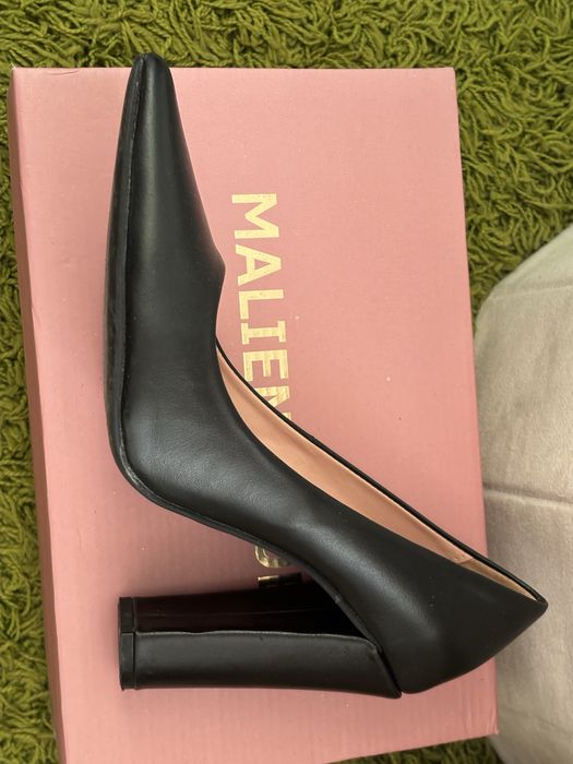 Черни кожени високи обувки