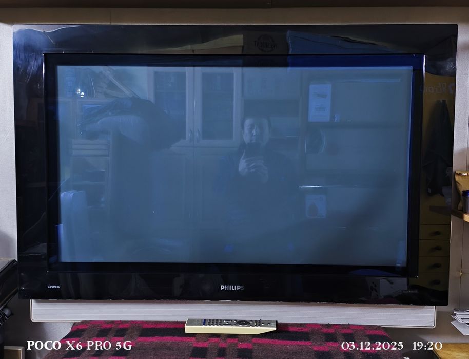 Плоский телевизор Philips Cineos Flat TV 108 Диагональ 108 см