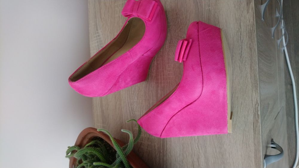 Дамски обувки високи