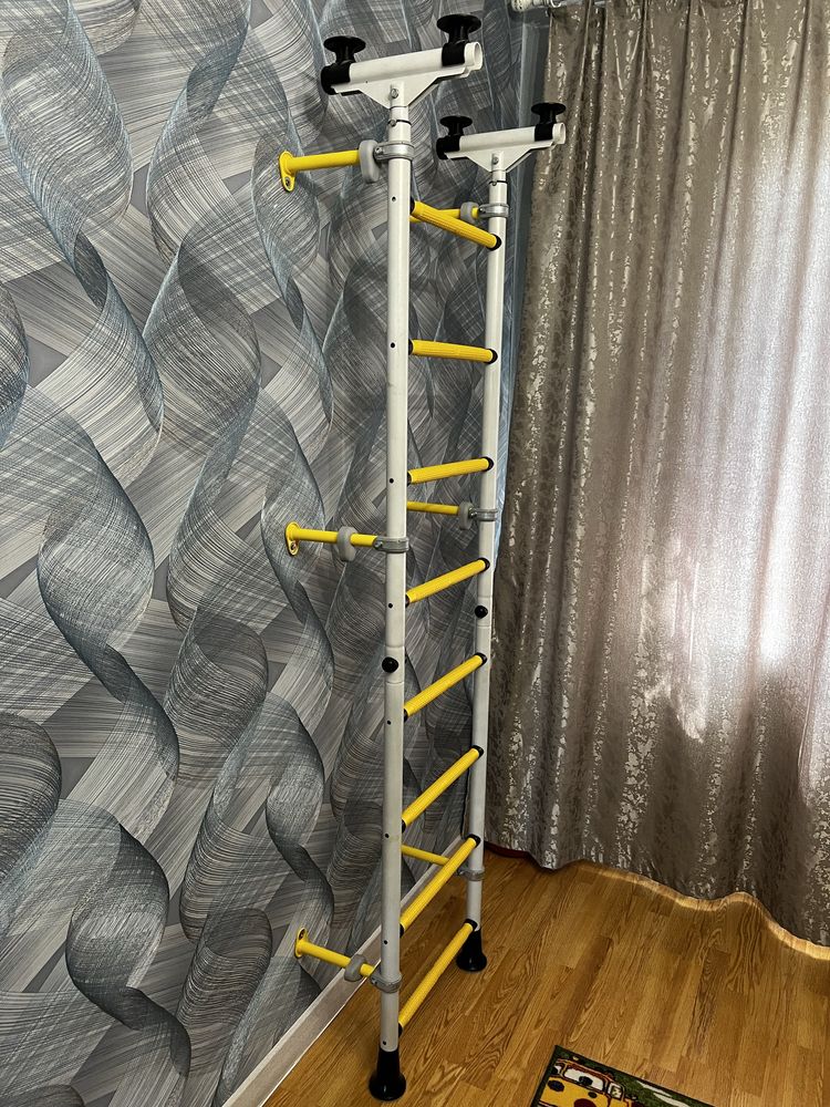 Продам шведскую стенку.