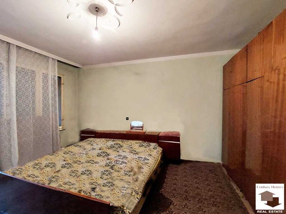 Продава се Четиристаен апартамент в Велико Търново, Център - 102 кв.м за 1275 €/кв.м - Снимка #4