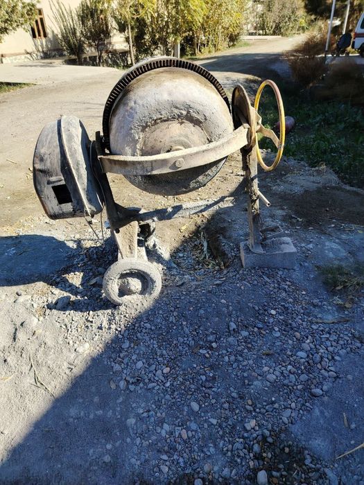 Betonmeshalka sotiladi