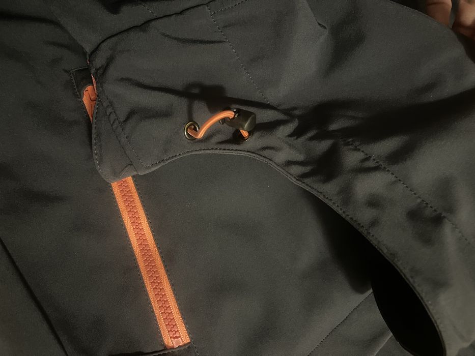 Hanorac femei rezistent la ploaie si vant