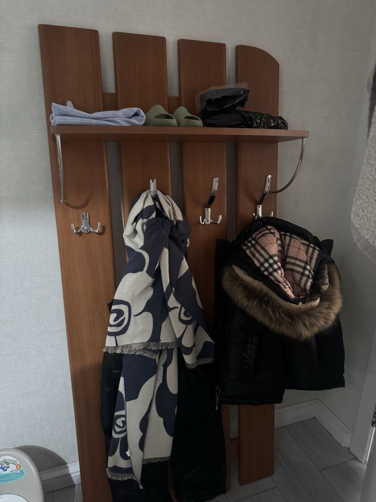 Вешалка для прихожей