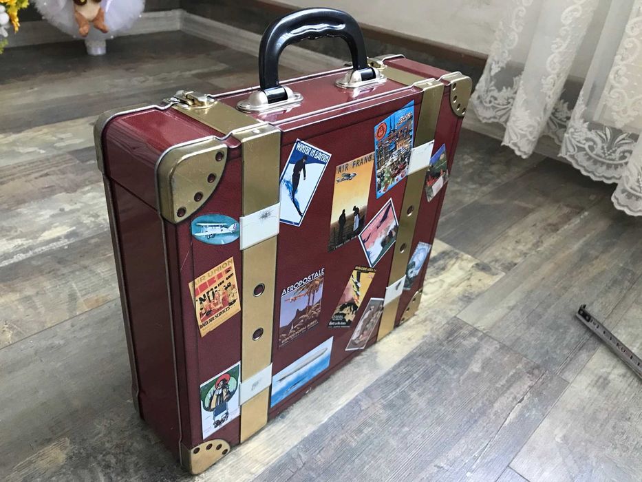 Valiza mica,cutie tabla