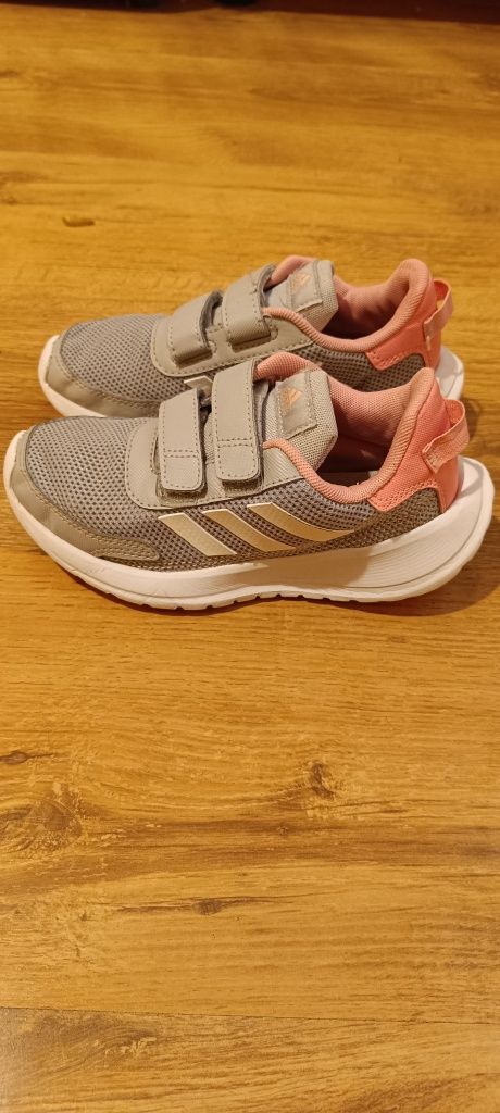 Маратонки adidas