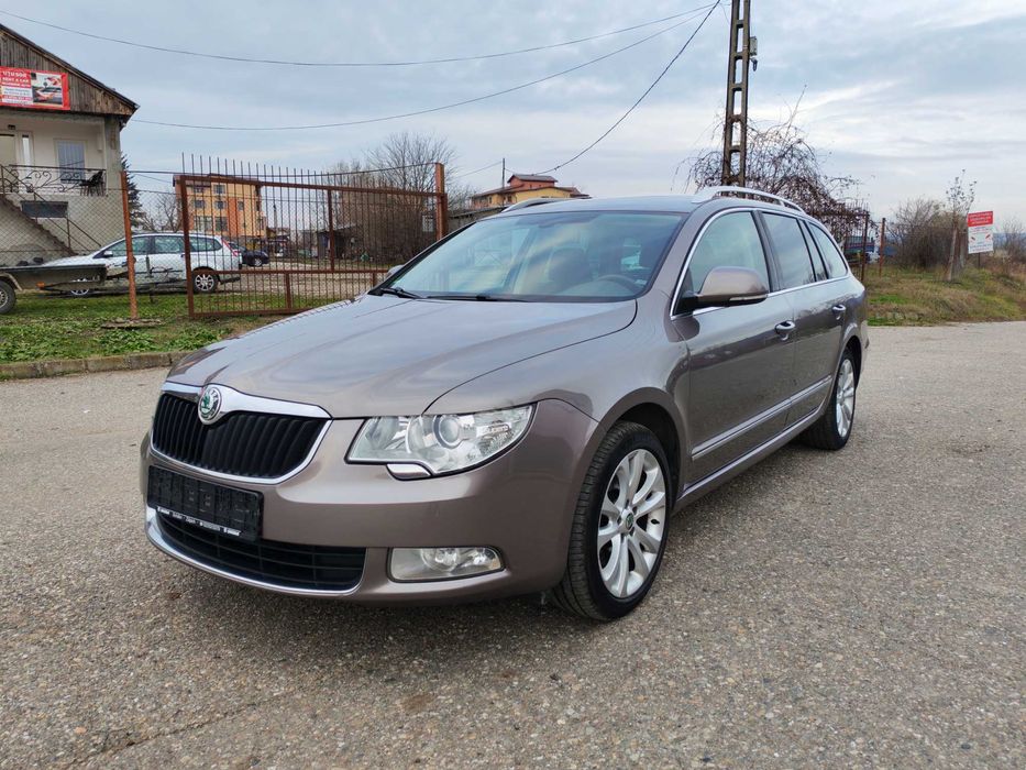Skoda Superb 2.0 TDI, 140 CP, Climatronic, Navi, Euro 5, Germania