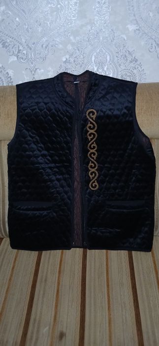 Жилетка  с арнаментом