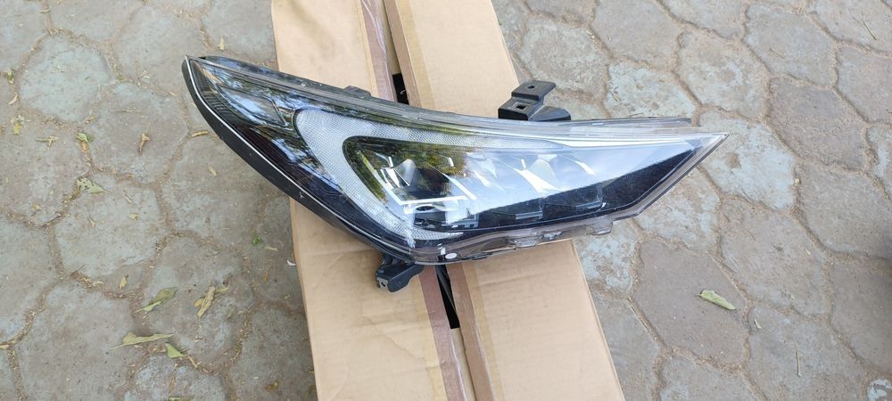 Фары хюндай акцент 2021 оригинал комплект