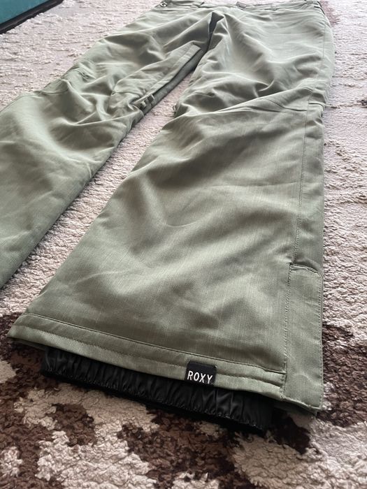 Pantaloni schi in stare foarte buna