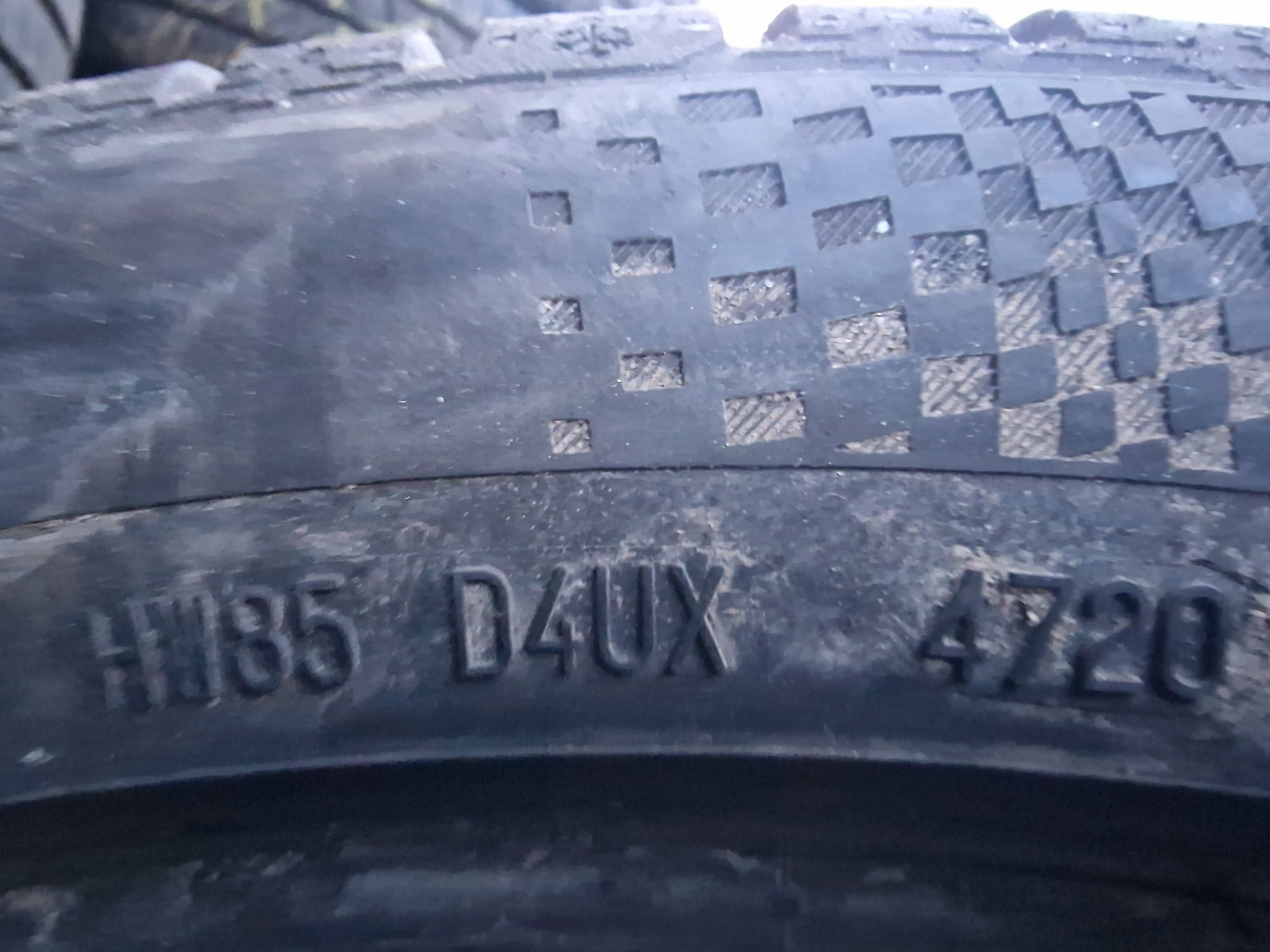 Anvelope 295/35R20 marca Continental, M +S