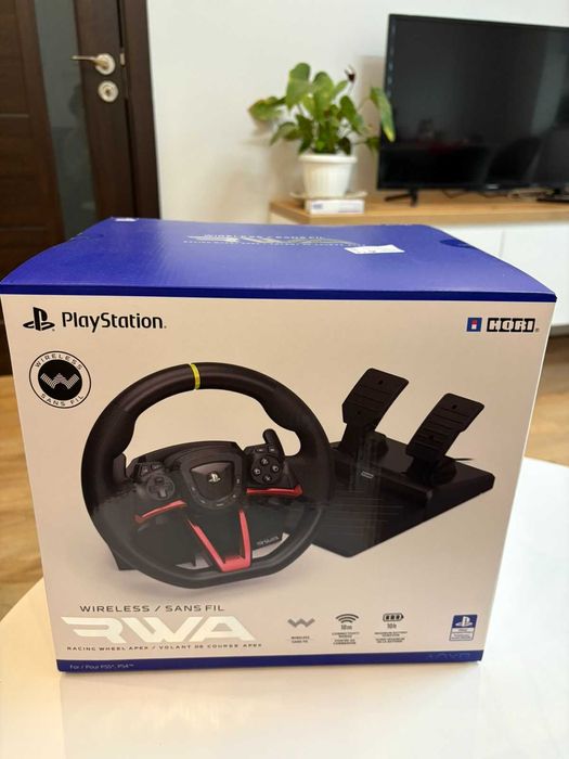 Продавам безжичен волан HORI APEX