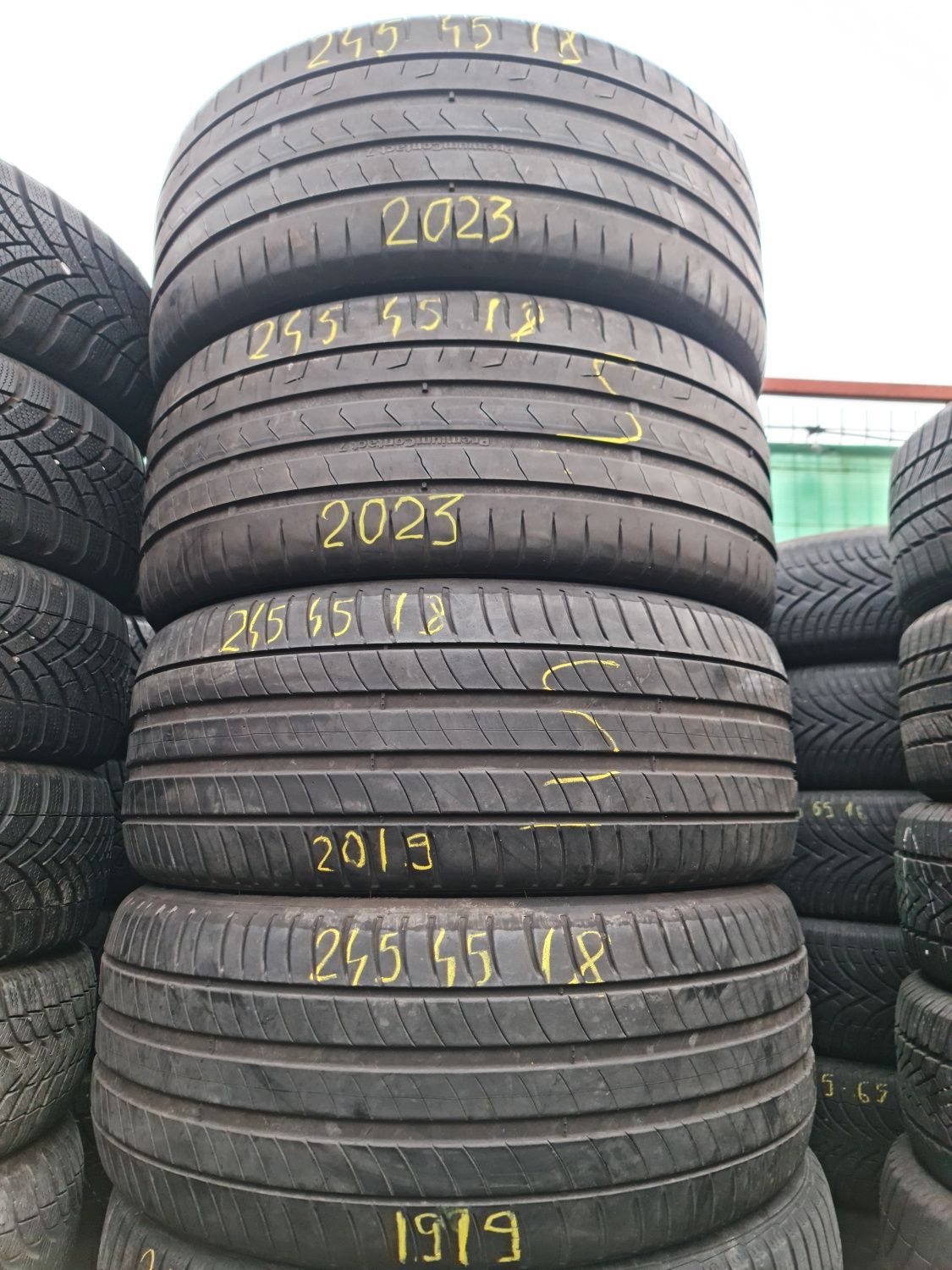 225/40/45/50/60/18”235/45/50/55/60/18"215/35/40/45/50/55/18"255/40/