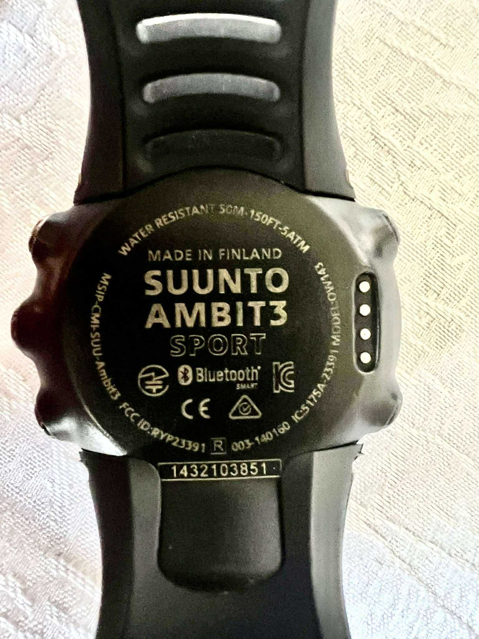 Suunto Ambit 3 с пулсомер и оригинално зарядно – отлично състояние
