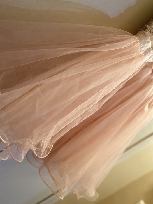 Rochie speciala cu pietricele