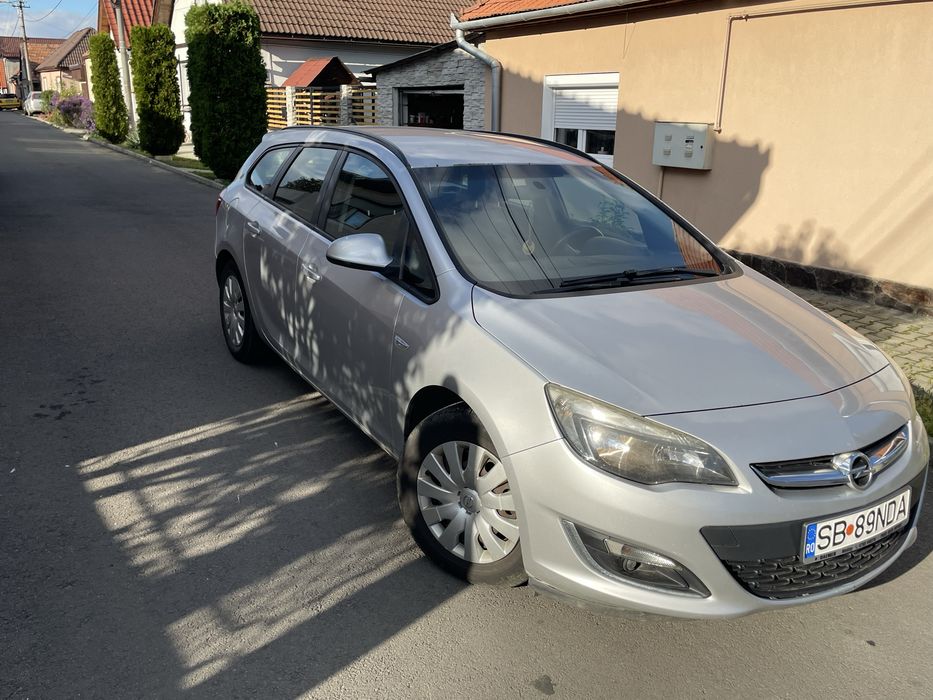 Opel astra sports tourer