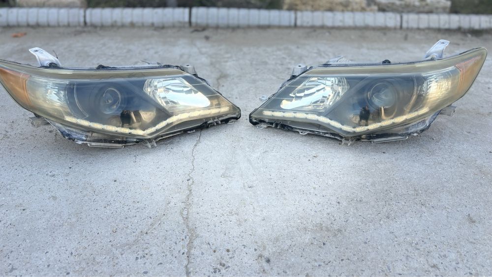 Фары на Камри 50.