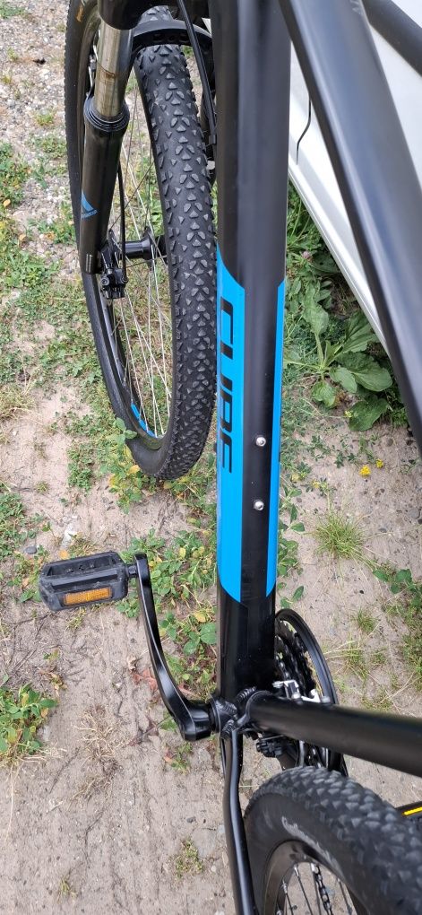 Bicicleta Cube Aim Pro