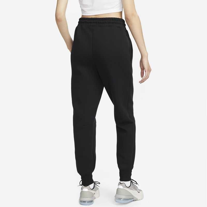 Дамски Екип Nike Tech FLEECE