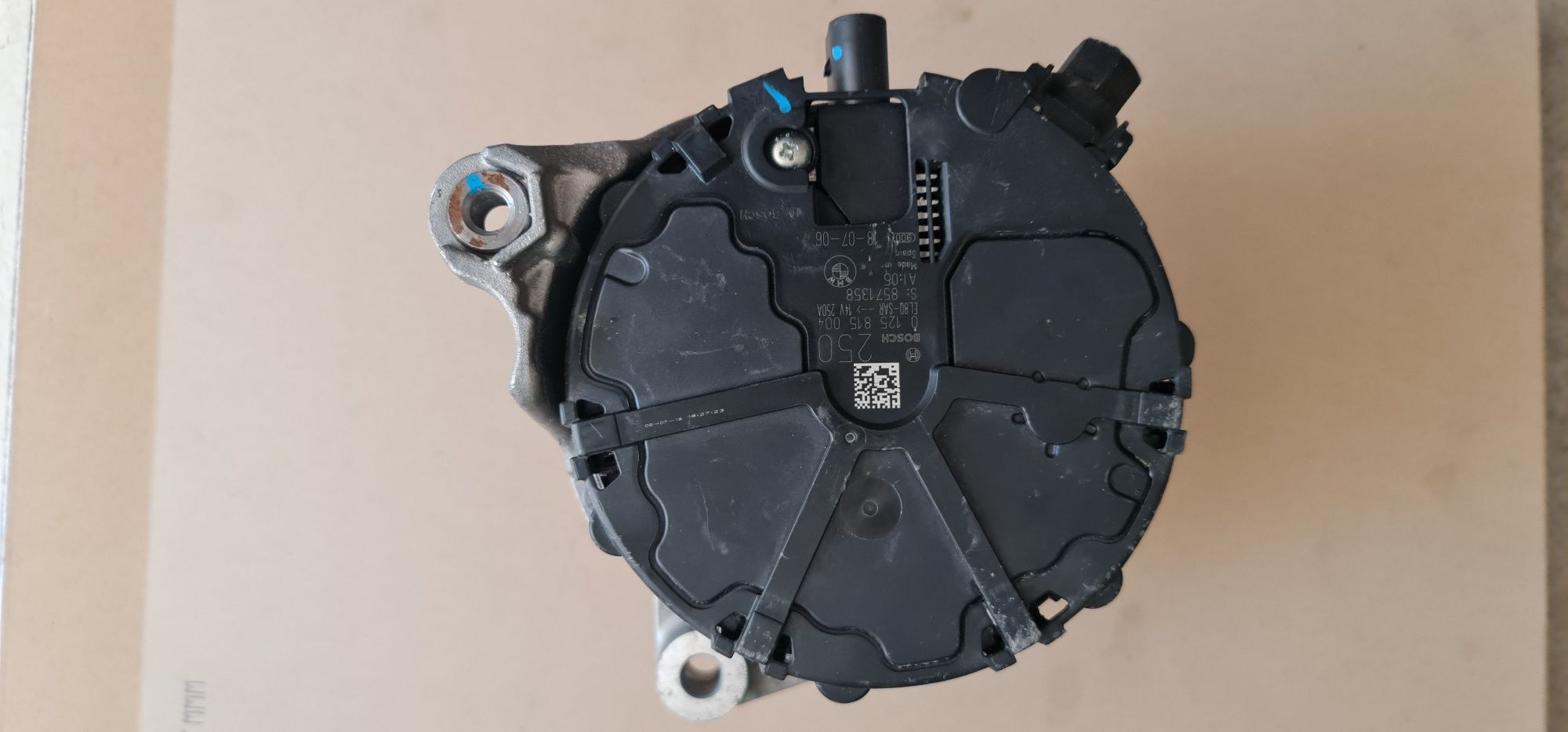 Alternator Bmw 14V 250A S 8571358 Bosch