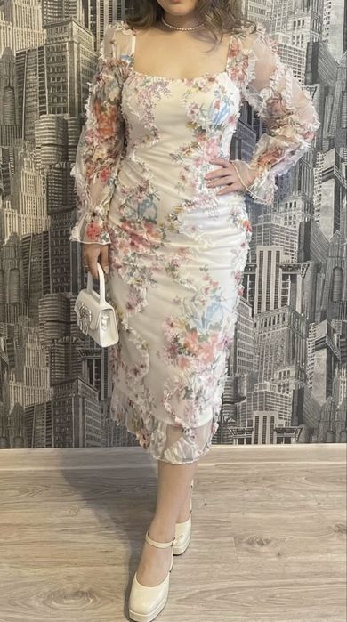 Платье цветочное на выпускной или корпоратив
