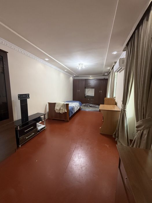 Яшнабадский район Ул: Табибий 3 соток 3 ком. 50 метров от дороги