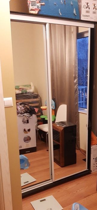 Гардероб с две плъзгащи врати