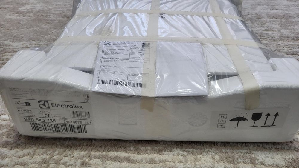 Plită gaz  pe sticlă 60 cm Negru, ELECTROLUX,  cod  KGG6407K nouă