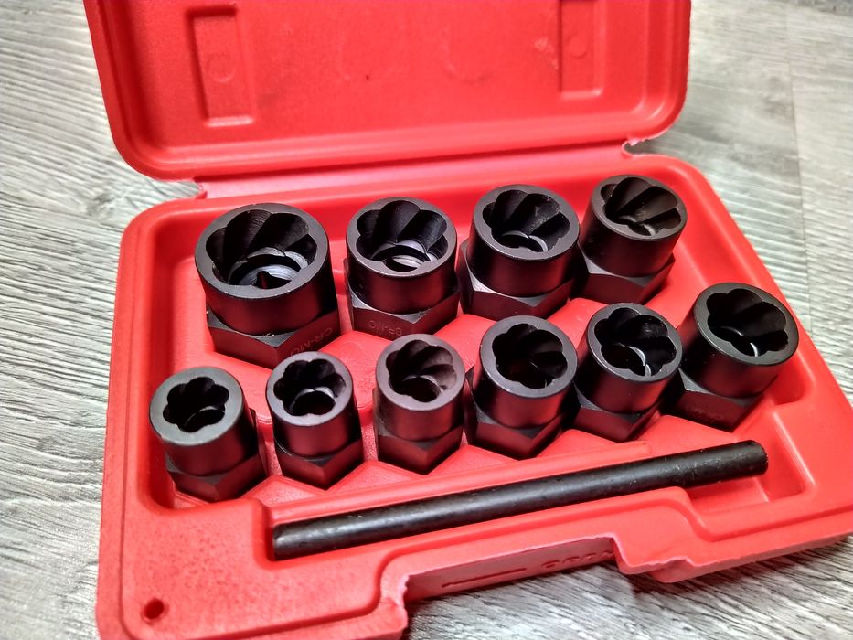 Set extractoare pentru suruburi rupte 10 elemente CR-MO