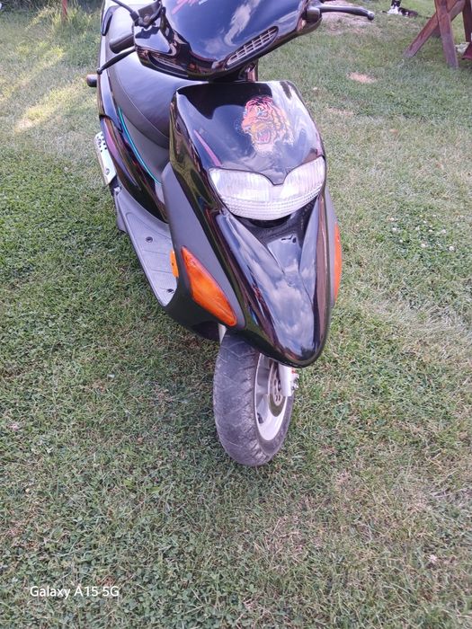 Scuter   honda 50 cm